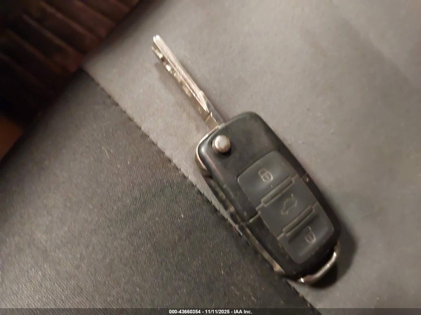 2007 Volkswagen Jetta Wolfsburg Edition VIN: 3VWEG71K87M073888 Lot: 43660354