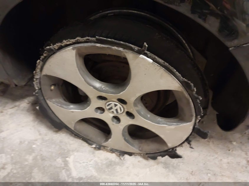 2007 Volkswagen Jetta Wolfsburg Edition VIN: 3VWEG71K87M073888 Lot: 43660354