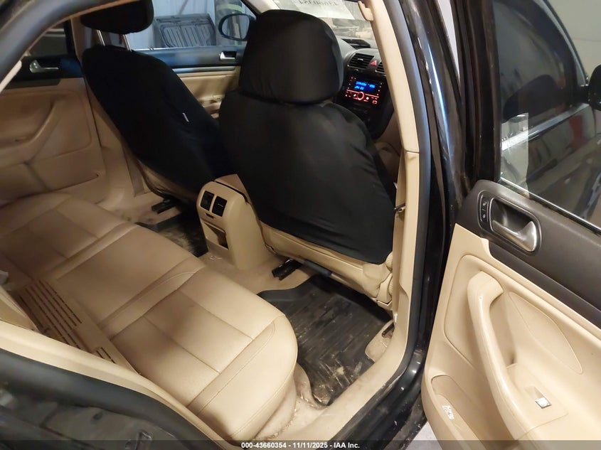 2007 Volkswagen Jetta Wolfsburg Edition VIN: 3VWEG71K87M073888 Lot: 43660354