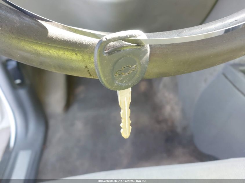 2005 Chevrolet Trailblazer Ls VIN: 1GNDT13S852235261 Lot: 43660356