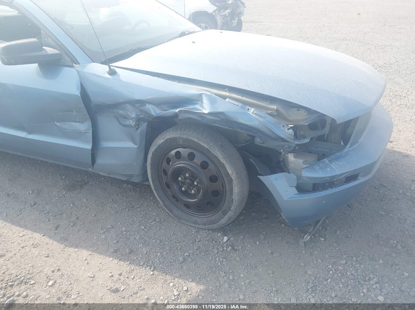 2007 Ford Mustang V6 Deluxe/V6 Premium VIN: 1ZVFT84N575291191 Lot: 43660398