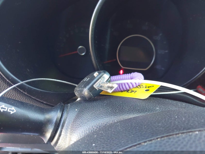 2014 KIA SOUL + KNDJP3A57E7704903