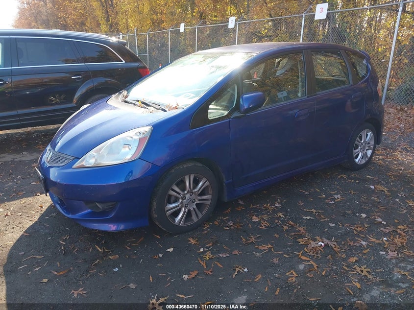 JHMGE8H46AC003683 2010 HONDA FIT photo no. 2