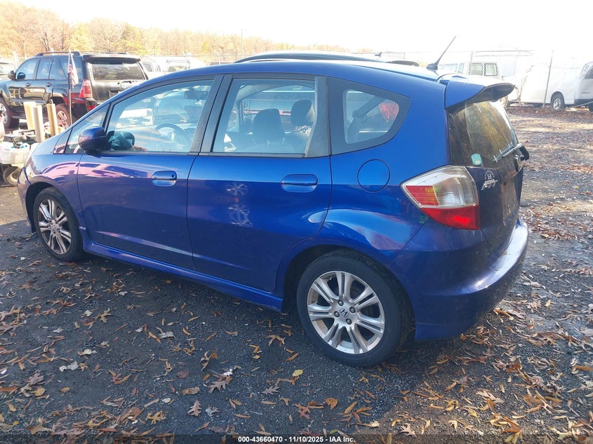 JHMGE8H46AC003683 2010 HONDA FIT photo no. 3