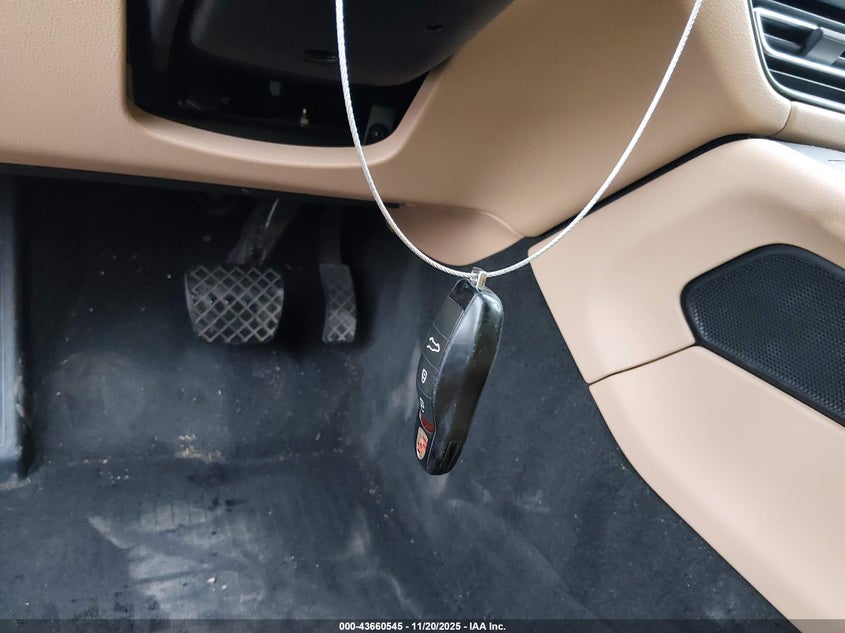 2020 Porsche Macan VIN: WP1AA2A56LLB00726 Lot: 43660545