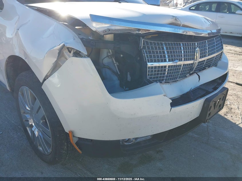 2008 Lincoln Mkx VIN: 2LMDU88C78BJ00092 Lot: 43660688