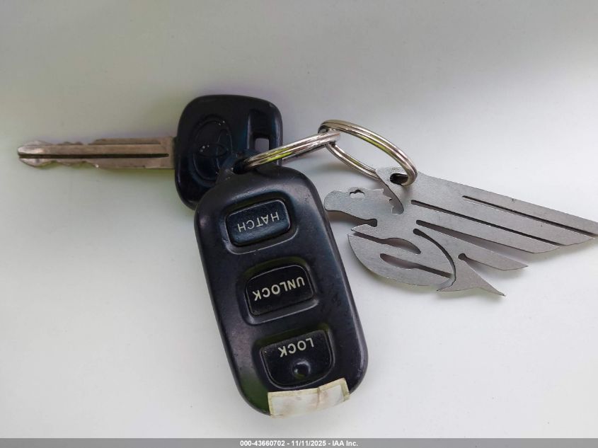 2003 Toyota Matrix Xr VIN: 2T1KR32EX3C025166 Lot: 43660702