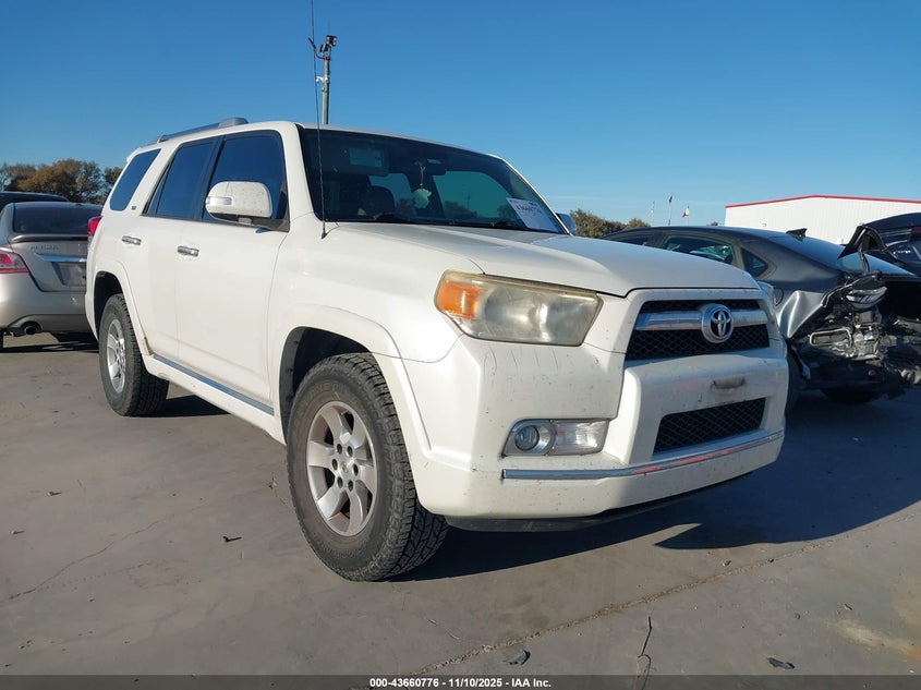 TOYOTA 4RUNNER SR5