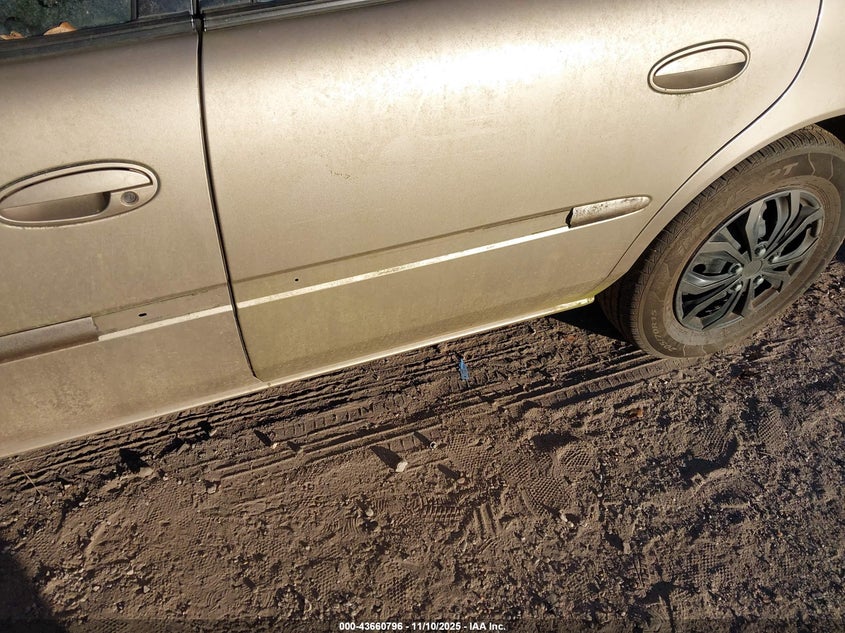 2005 Buick Century VIN: 2G4WS52J651105060 Lot: 43660796