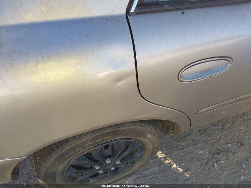 2005 Buick Century VIN: 2G4WS52J651105060 Lot: 43660796