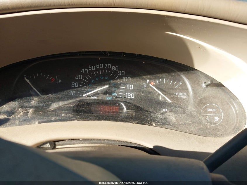 2005 Buick Century VIN: 2G4WS52J651105060 Lot: 43660796