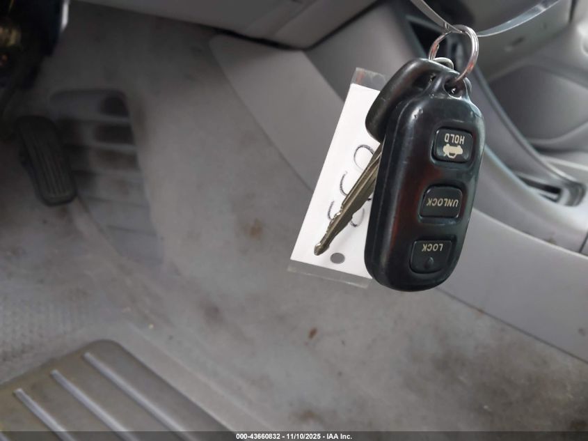 2004 Toyota Camry Le VIN: 4T1BE32K84U842752 Lot: 43660832