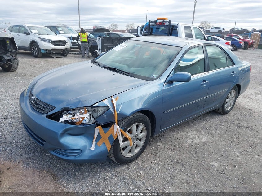 4T1BF30K82U536096 2002 TOYOTA CAMRY photo no. 2