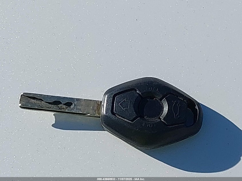 2007 BMW X3 3.0Si VIN: WBXPC93447WF16867 Lot: 43660933