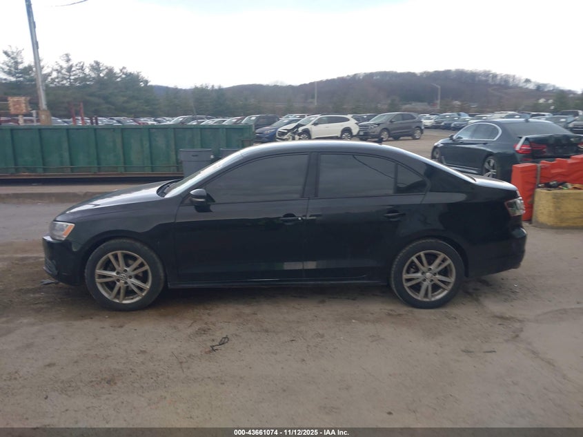 2014 VOLKSWAGEN JETTA 1.8T SE - 3VWD17AJXEM424169
