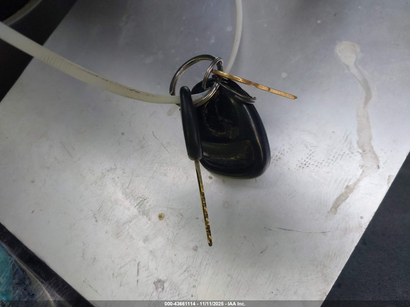 2002 Chevrolet Tahoe Ls VIN: 1GNEC13T92R165091 Lot: 43661114