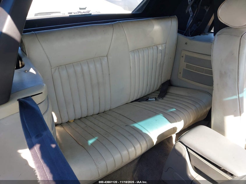 1988 Ford Mustang Lx VIN: 1FABP44E7JF282630 Lot: 43661120