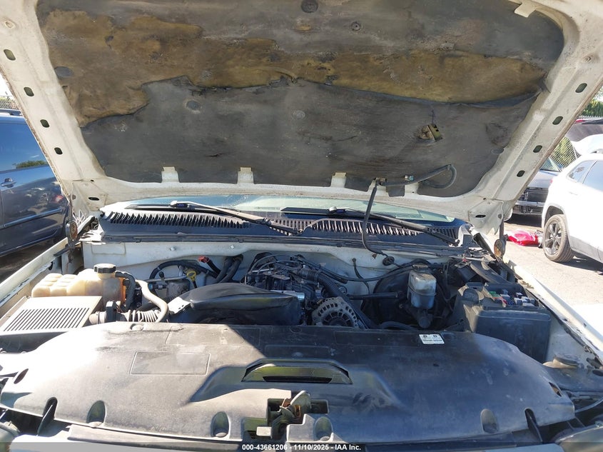 2000 GMC Sierra 1500 Sle VIN: 1GTEC14V3YZ303595 Lot: 43661206