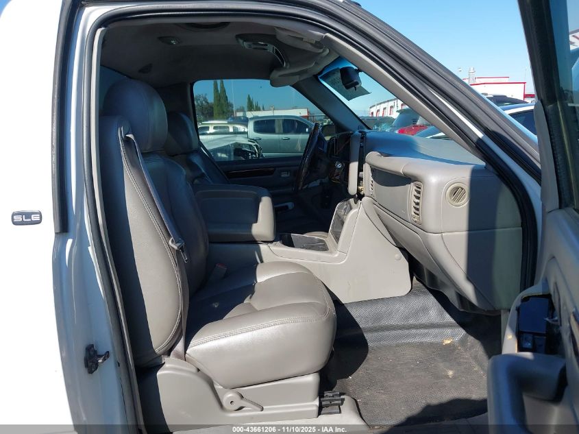 1GTEC14V3YZ303595 2000 GMC SIERRA photo no. 5