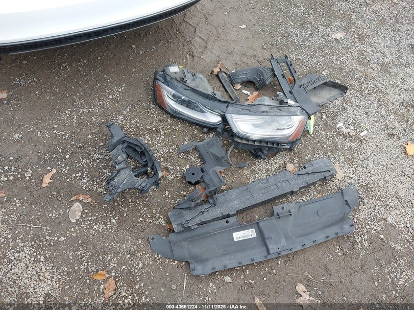 2016 AUDI A4 2.0T PREMIUM WAUBFAFL5GA003668