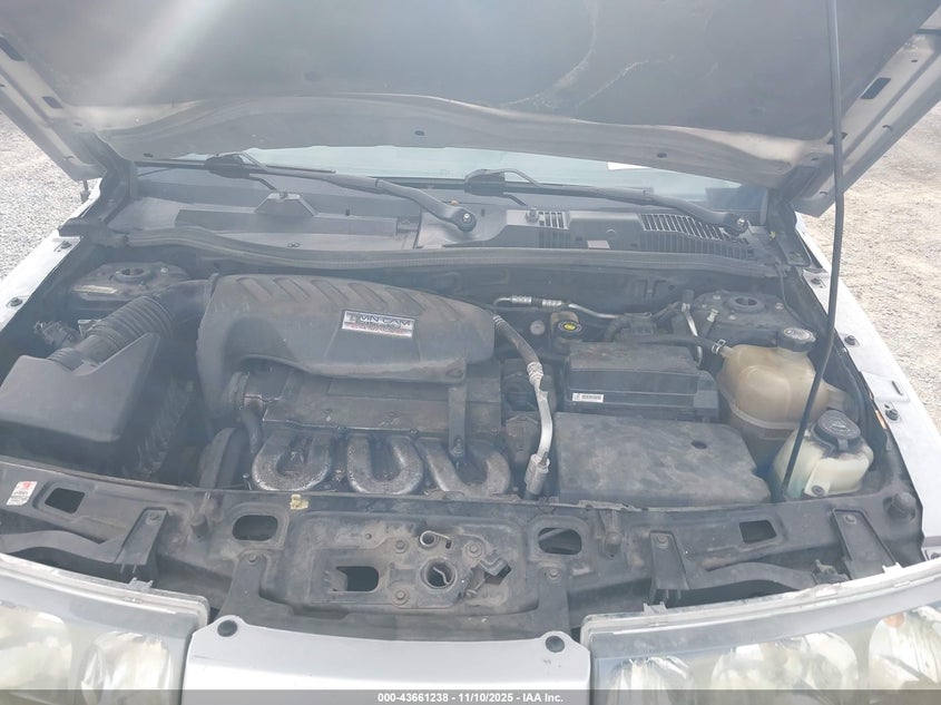 2002 Saturn Vue V6 VIN: 5GZCZ63B12S827157 Lot: 43661238