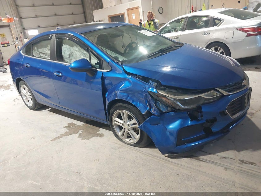 CHEVROLET CRUZE LT AUTO