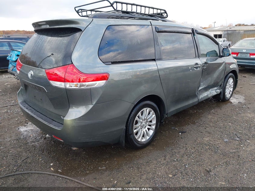 5TDYK3DCXES436166 2014 TOYOTA SIENNA photo no. 4