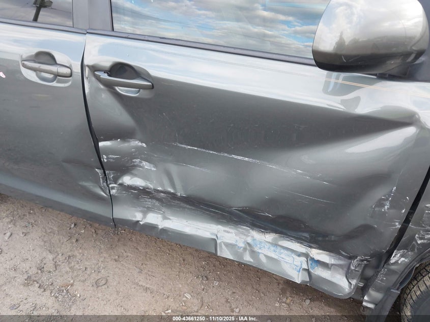 5TDYK3DCXES436166 2014 TOYOTA SIENNA photo no. 6