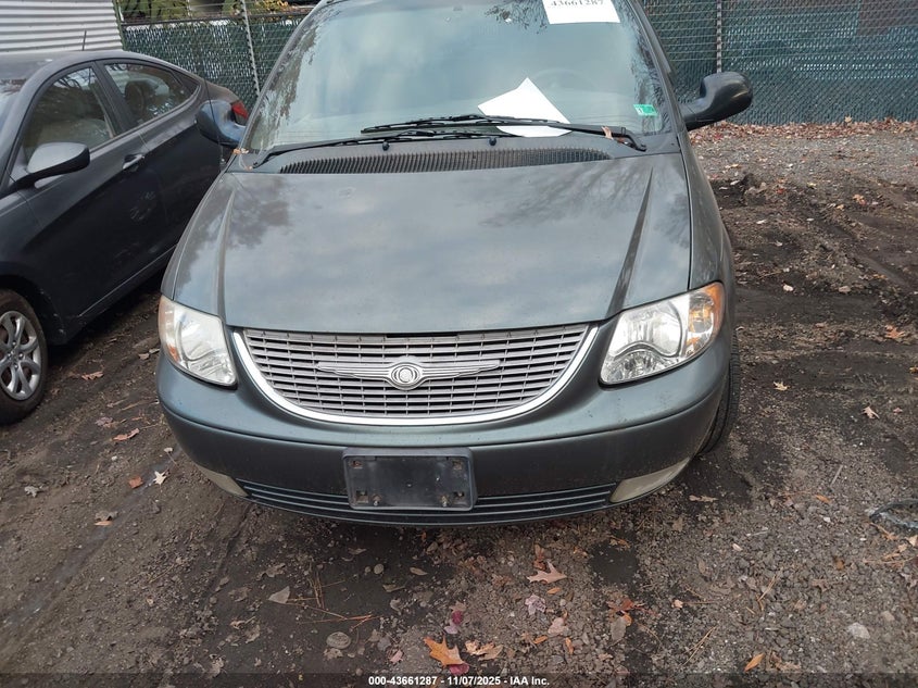 2002 Chrysler Town & Country Limited VIN: 2C8GP64L02R561338 Lot: 43661287