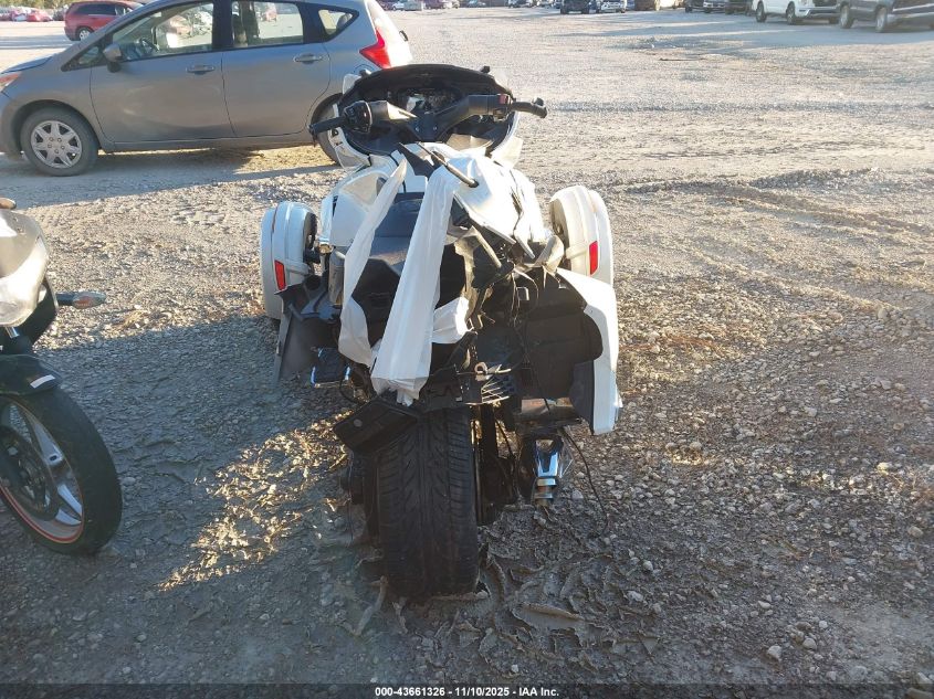 2018 Can-Am Spyder Roadster Rt/Rt Limited/Rt Limited 10Th Anniversary VIN: 2BXNBDD27JV003723 Lot: 43661326