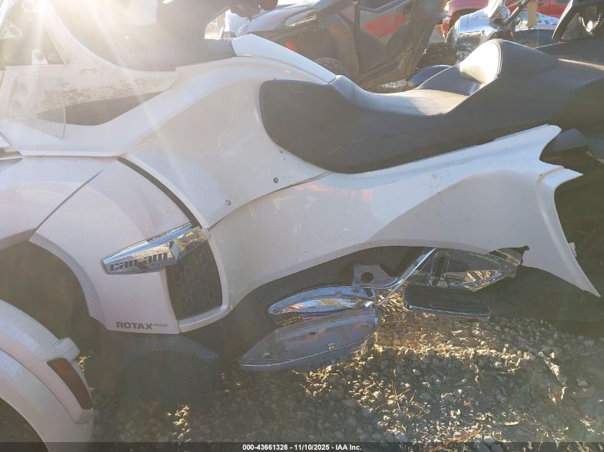 2018 Can-Am Spyder Roadster Rt/Rt Limited/Rt Limited 10Th Anniversary VIN: 2BXNBDD27JV003723 Lot: 43661326