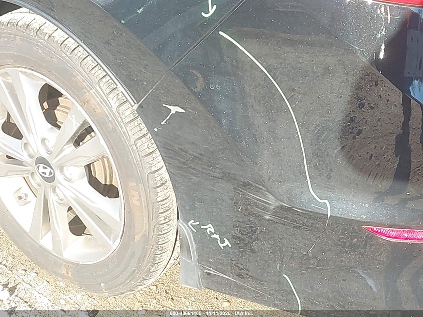 2017 HYUNDAI ELANTRA SE - 5NPD84LFXHH168132