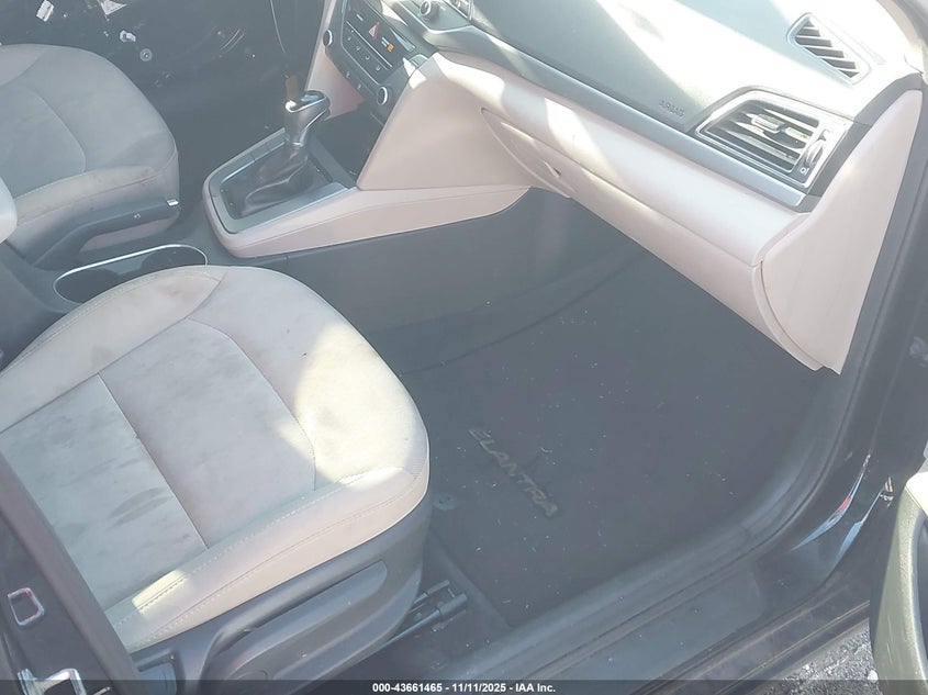 2017 HYUNDAI ELANTRA SE - 5NPD84LFXHH168132