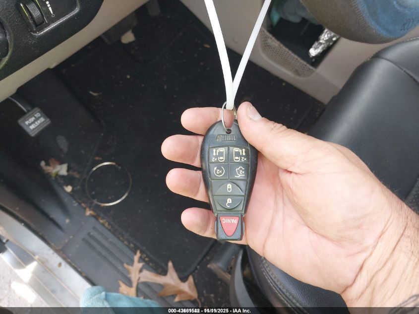 2017 Dodge Grand Caravan Sxt VIN: 2C4RDGCG8HR801970 Lot: 43661542