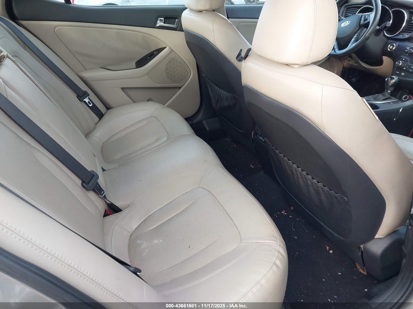 KNAGN4A77B5160091 2011 KIA OPTIMA photo no. 8