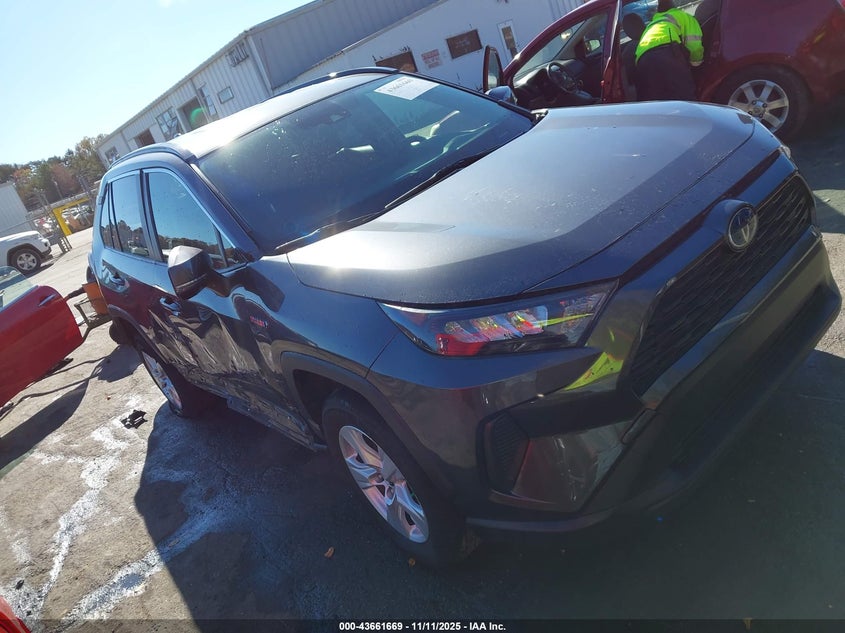 2019 TOYOTA RAV4 HYBRID LE - JTMMWRFVXKD026009