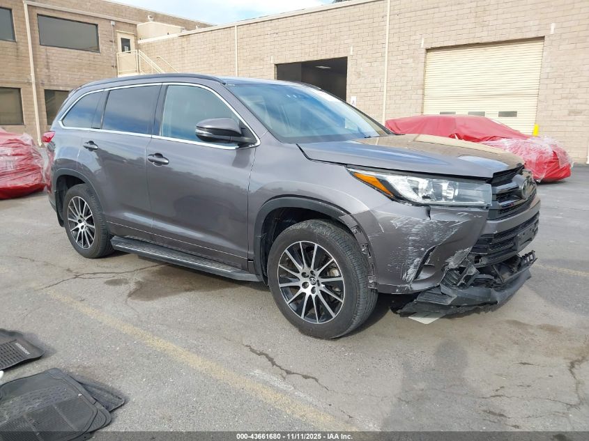 TOYOTA HIGHLANDER SE