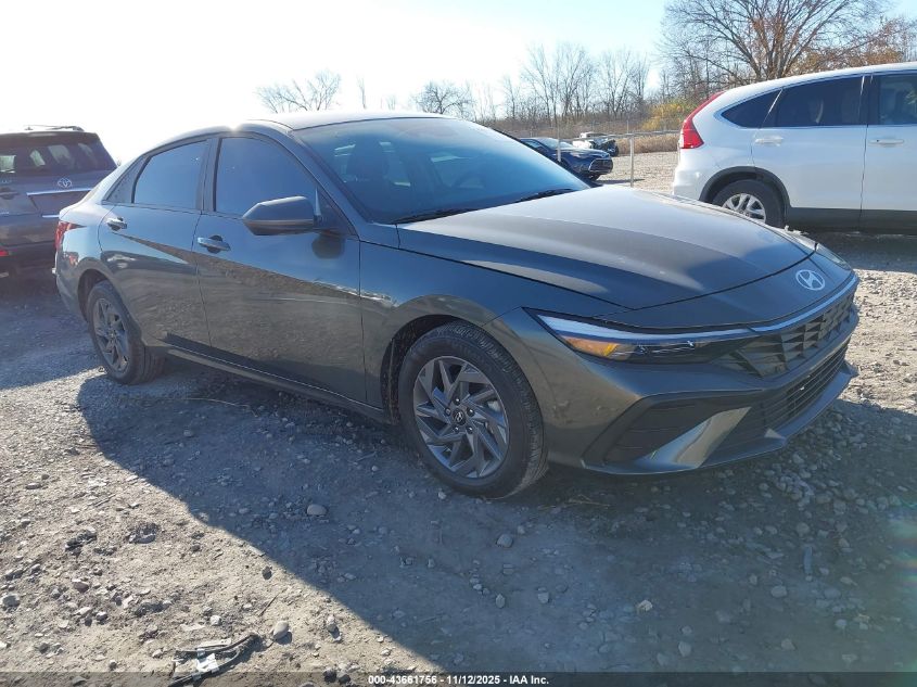 HYUNDAI ELANTRA BLUE