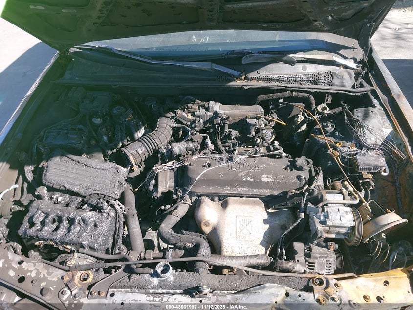 1992 Honda Accord Ex VIN: 1HGCB7175NA001689 Lot: 43661907