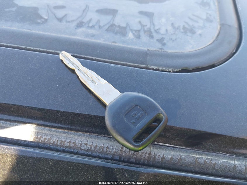 1992 Honda Accord Ex VIN: 1HGCB7175NA001689 Lot: 43661907