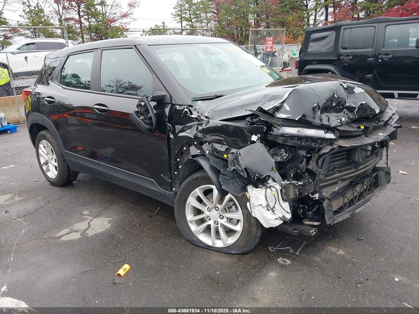 CHEVROLET TRAILBLAZER AWD LS