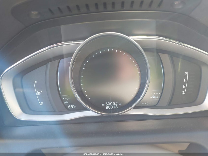 2015 Volvo Xc60 T5 Platinum VIN: YV4612RM5F2729260 Lot: 43661960