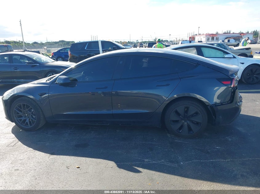 2025 Tesla Model 3 Long Range Rear-Wheel Drive/Standard VIN: 5YJ3E1EA6SF002751 Lot: 43662091
