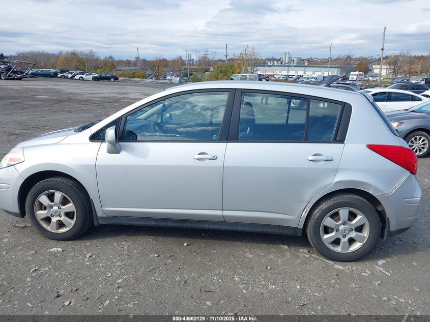 2009 Nissan Versa 1.8Sl VIN: 3N1BC13E69L354878 Lot: 43662129