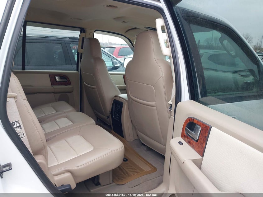 1FMPU18L53LB92232 2003 FORD EXPEDITION photo no. 8