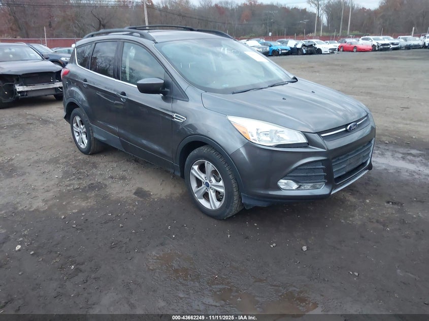 FORD ESCAPE SE