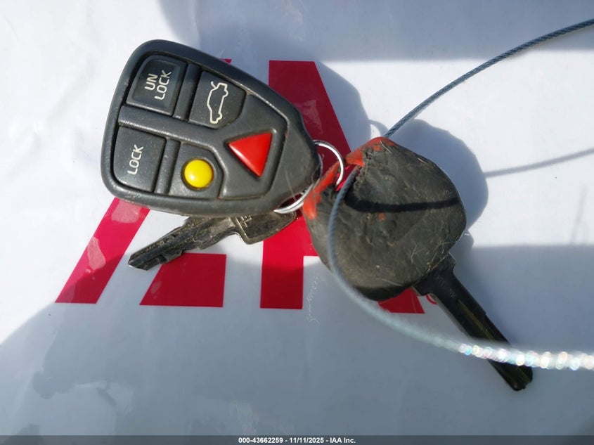 2002 Volvo V70 2.4T VIN: YV1SW58D422211490 Lot: 43662259