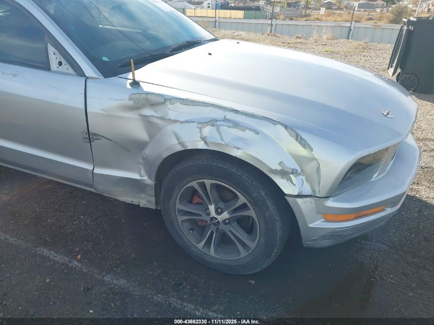 2005 Ford Mustang V6 Deluxe/V6 Premium VIN: 1ZVFT80N555100890 Lot: 43662330