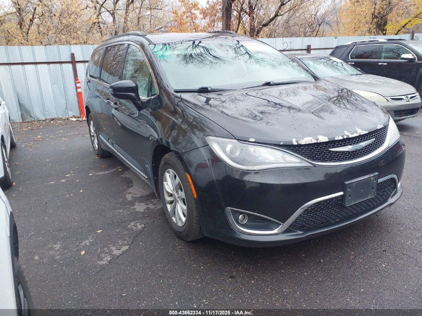 CHRYSLER PACIFICA TOURING-L