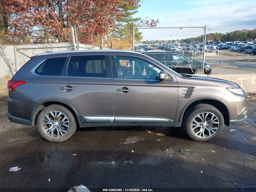 2017 Mitsubishi Outlander Se/Sel VIN: JA4AZ3A37HZ015942 Lot: 43662369